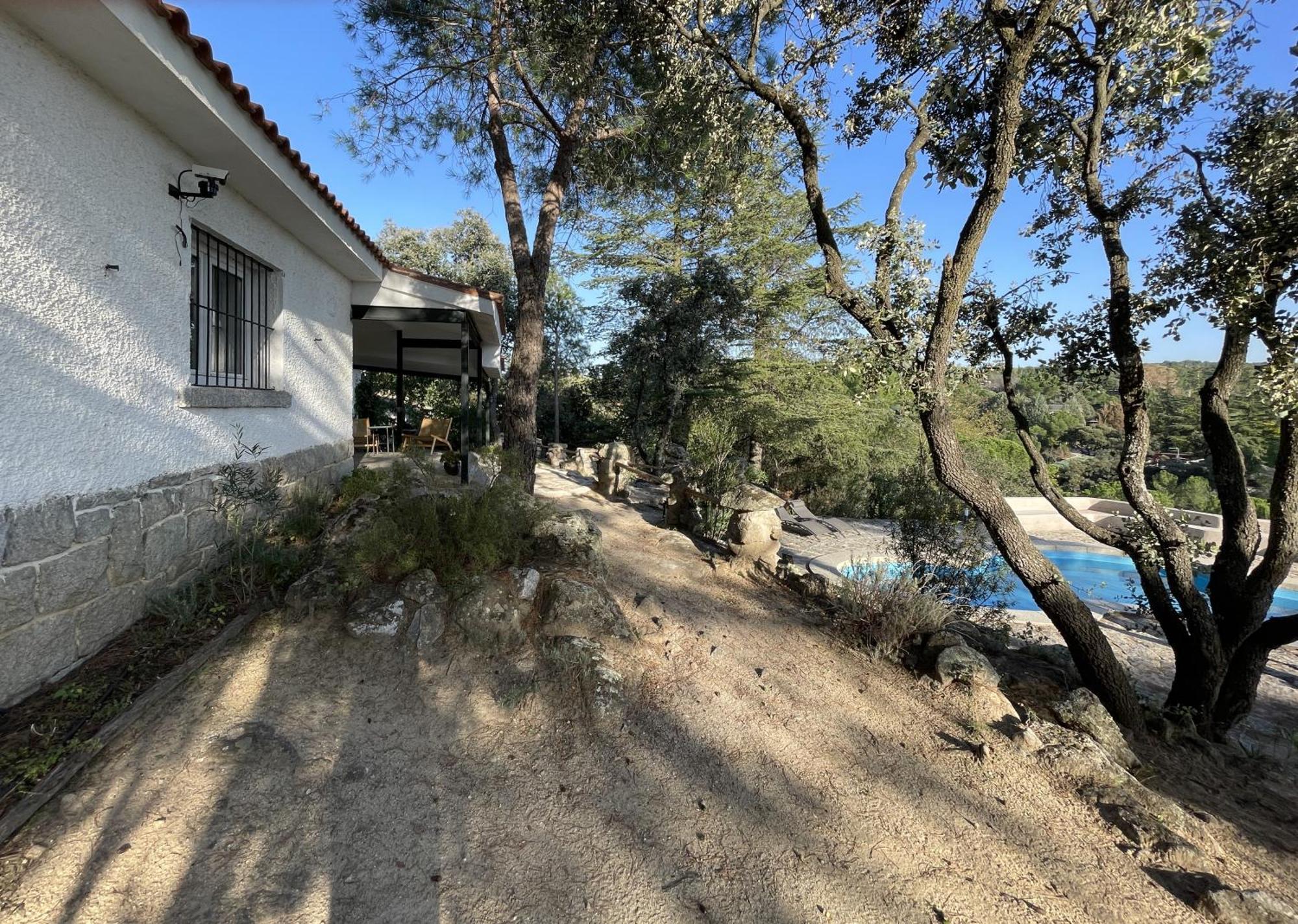 Chalet Con Piscina En Torrelodones Exterior foto